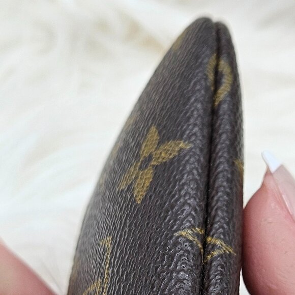 Louis Vuitton Monogram Pochette ClΓ©s - Picture 9 of 15